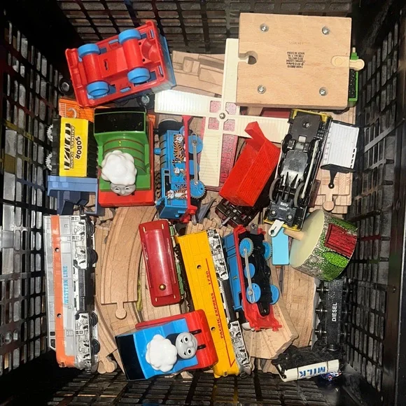 Thomas The Train wooden railroad set - Picture 1 of 1